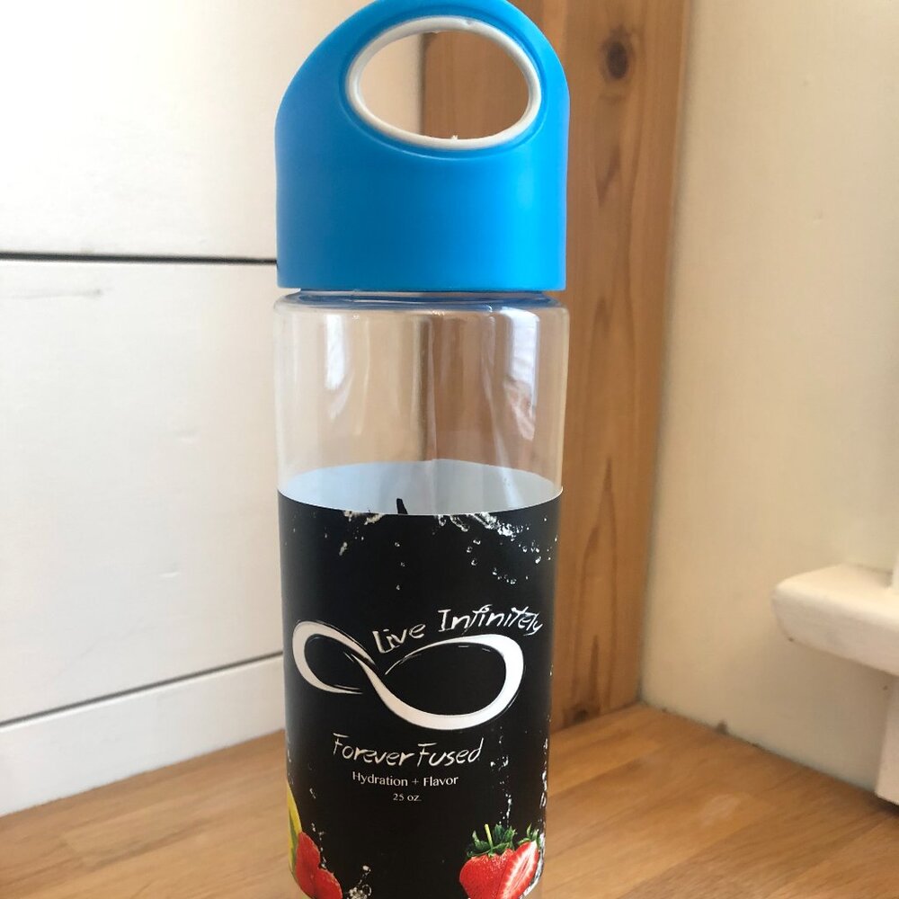 Live Infinitely Infused 25 oz Water Bottle